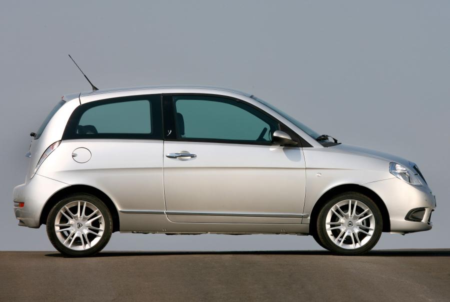  Lancia Ypsilon (843) 2006 года  (фото 13 из 43)
